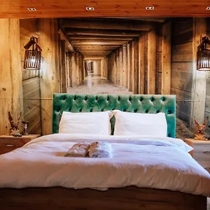 Hotel Keshtjella Xhabeqos, Ljaknasi