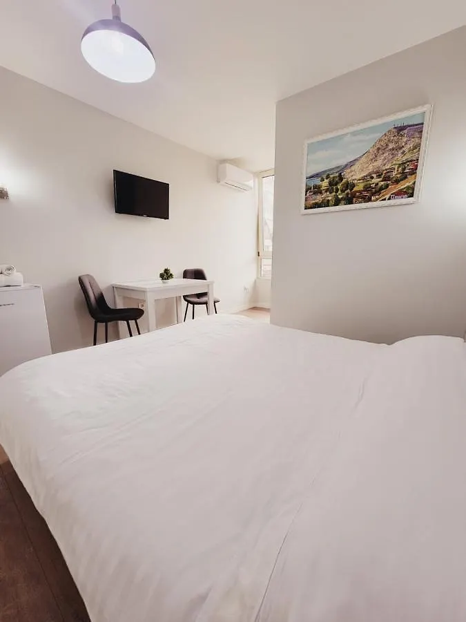 Hotel Nuestra Casa Tirana Affittacamere
