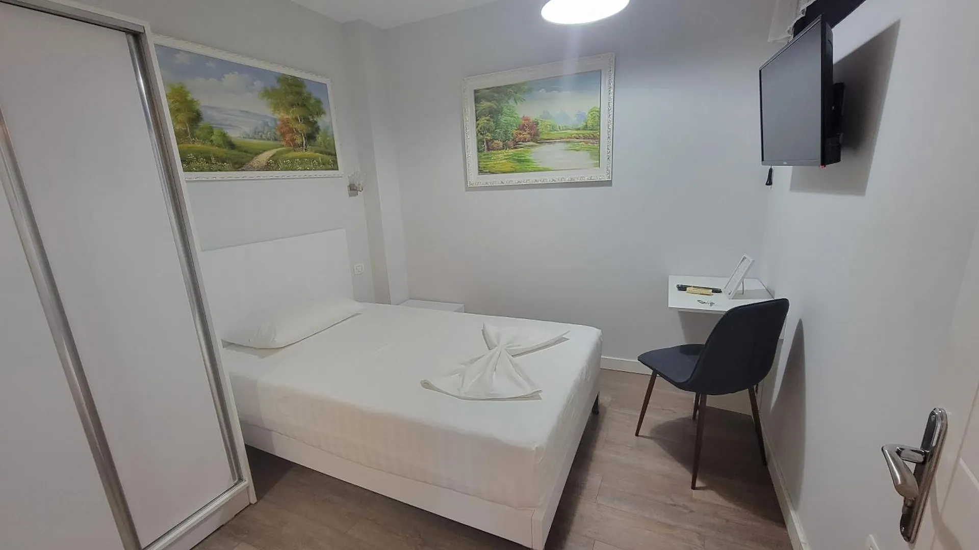Hotel Nuestra Casa Tirana